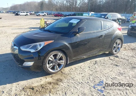 2016 Hyundai Veloster z USA, uszkodzony, nr VIN KMHTC6ADXGU294062